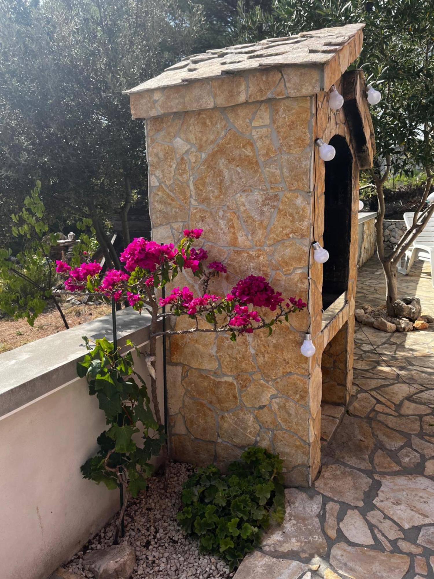 Grande Rosso Apartment Vir